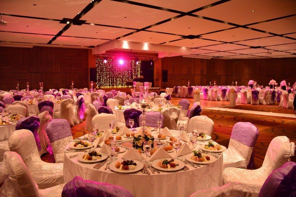Istanbul Gonen Hotel Extérieur photo A wedding reception at the Grand Ballroom
