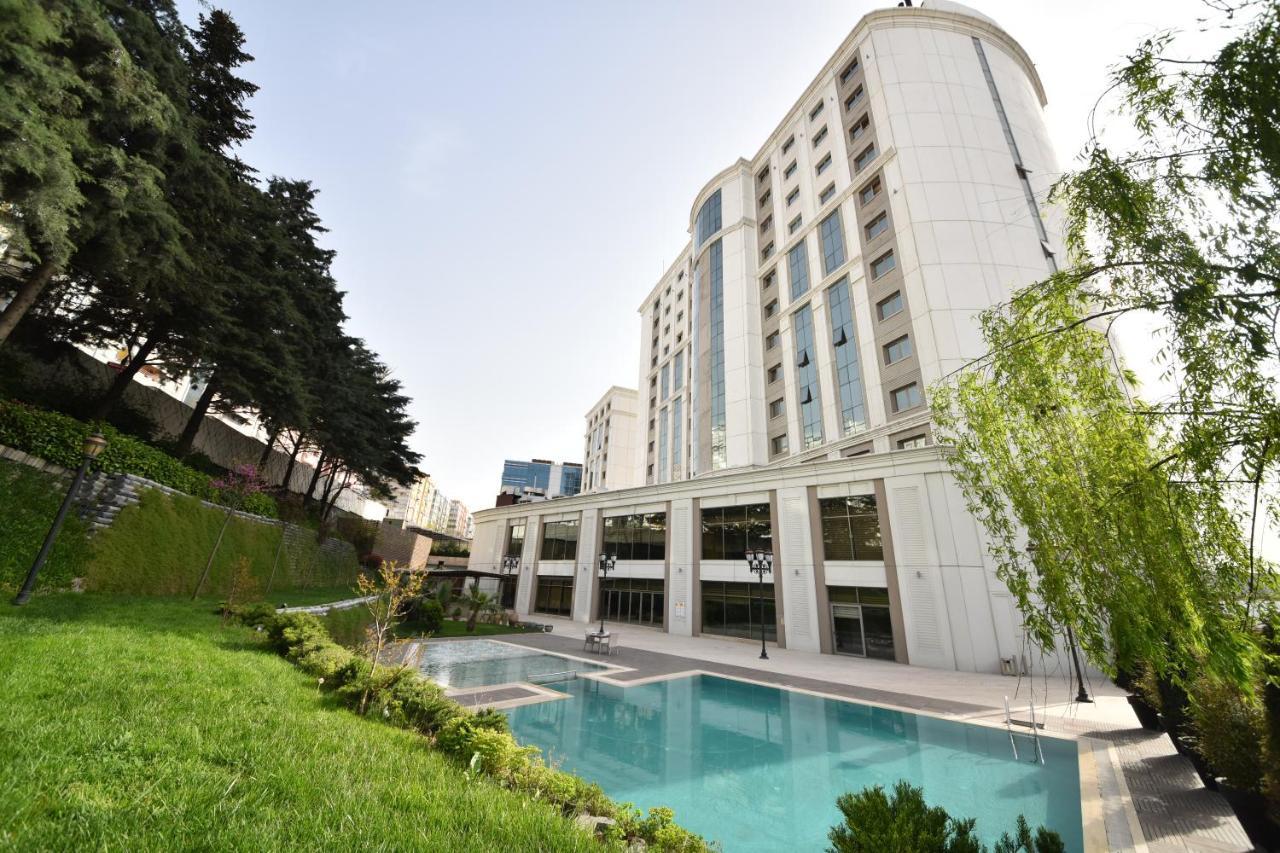 Istanbul Gonen Hotel Extérieur photo The hotel's swimming pool