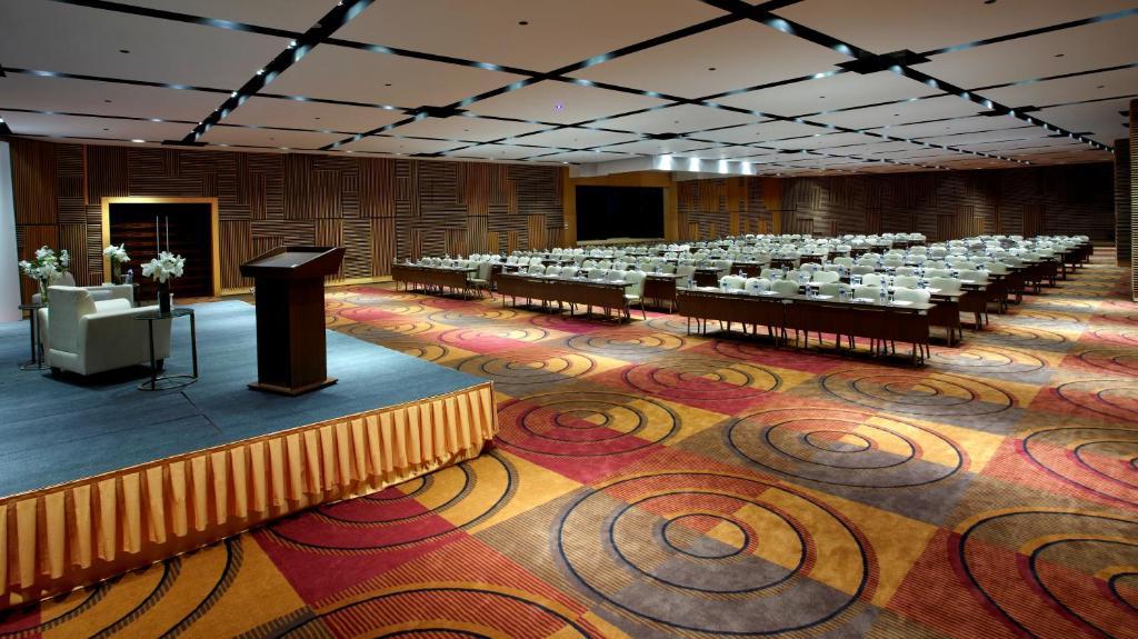 Istanbul Gonen Hotel Extérieur photo The International Conference Centre