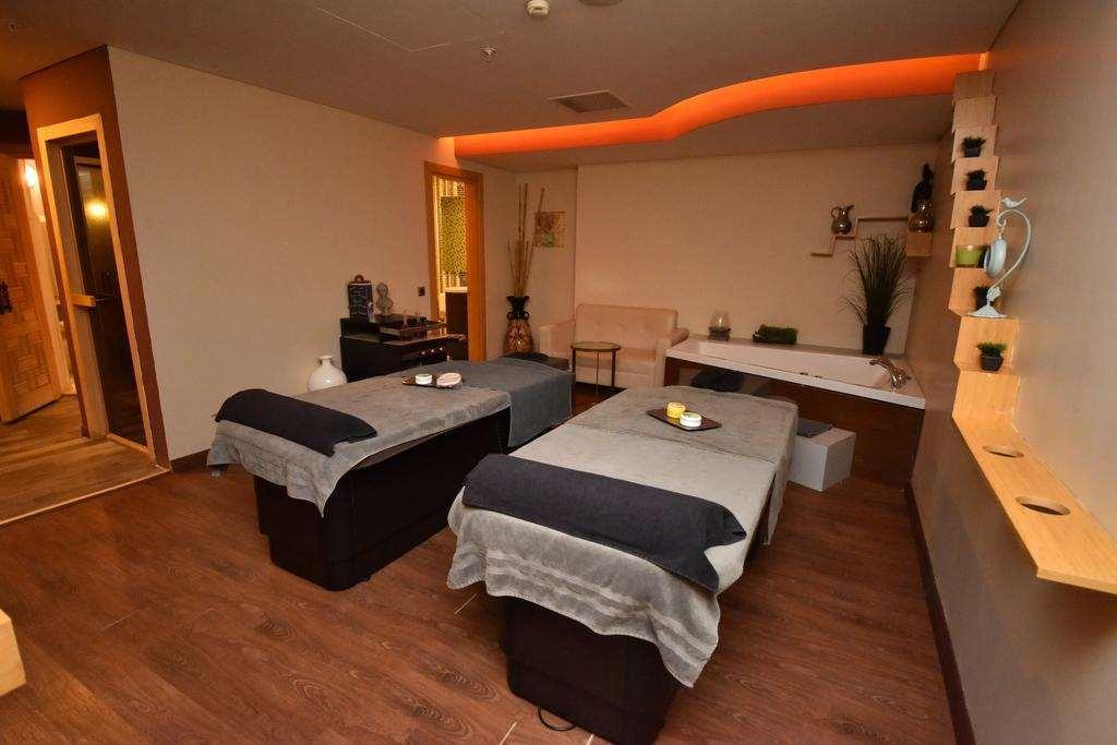Istanbul Gonen Hotel Extérieur photo A spa in Germany