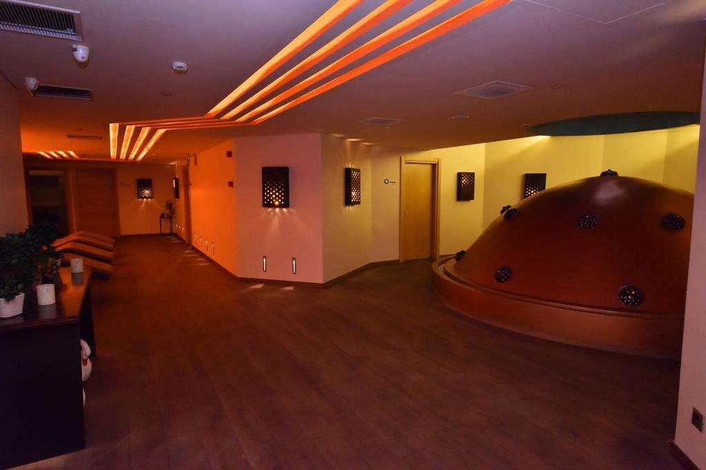 Istanbul Gonen Hotel Extérieur photo The interior of the hotel