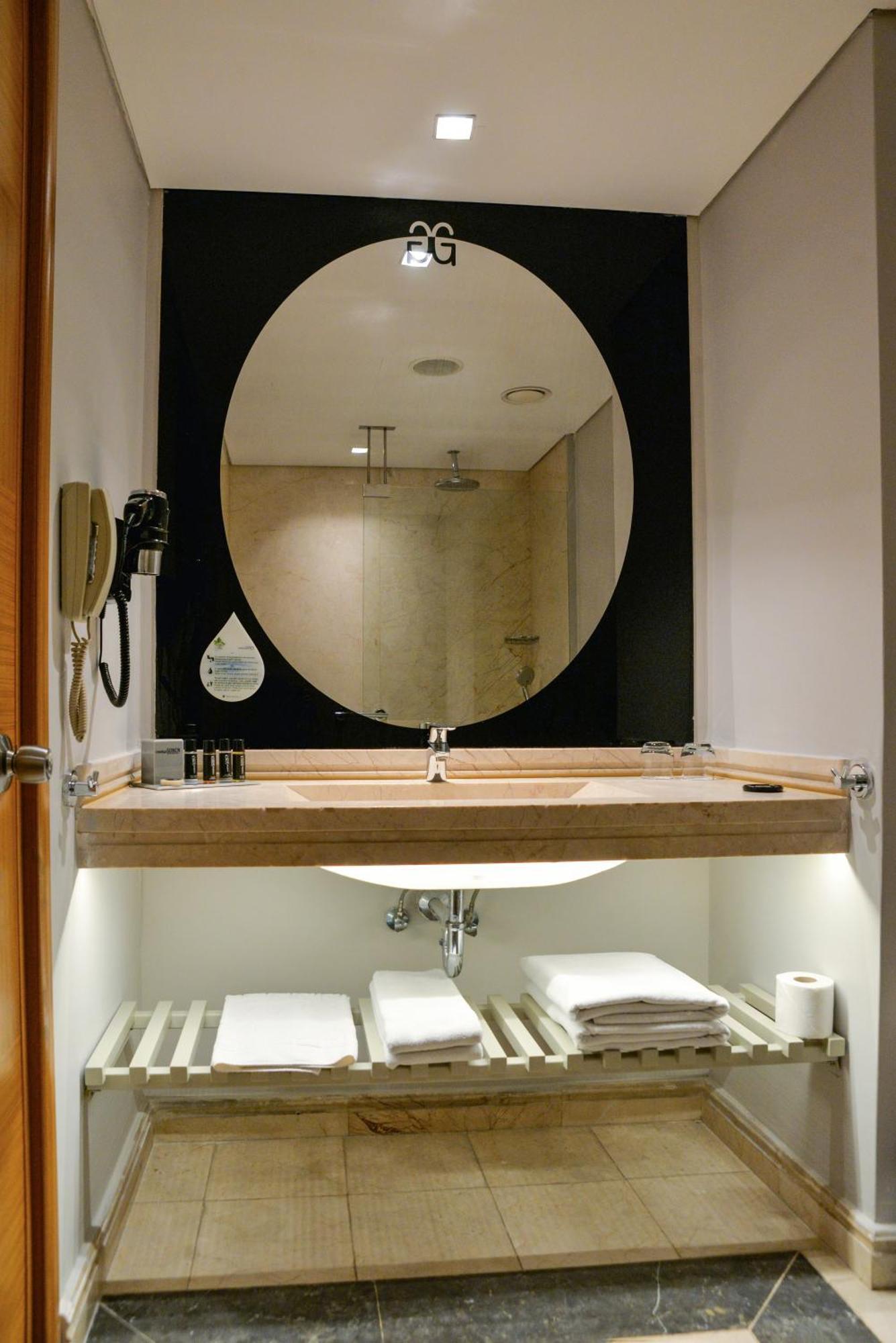 Istanbul Gonen Hotel Extérieur photo Bathroom