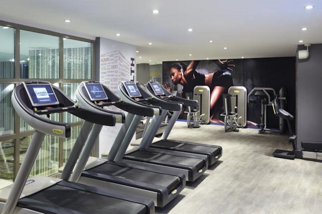 Istanbul Gonen Hotel Extérieur photo The gym at the hotel