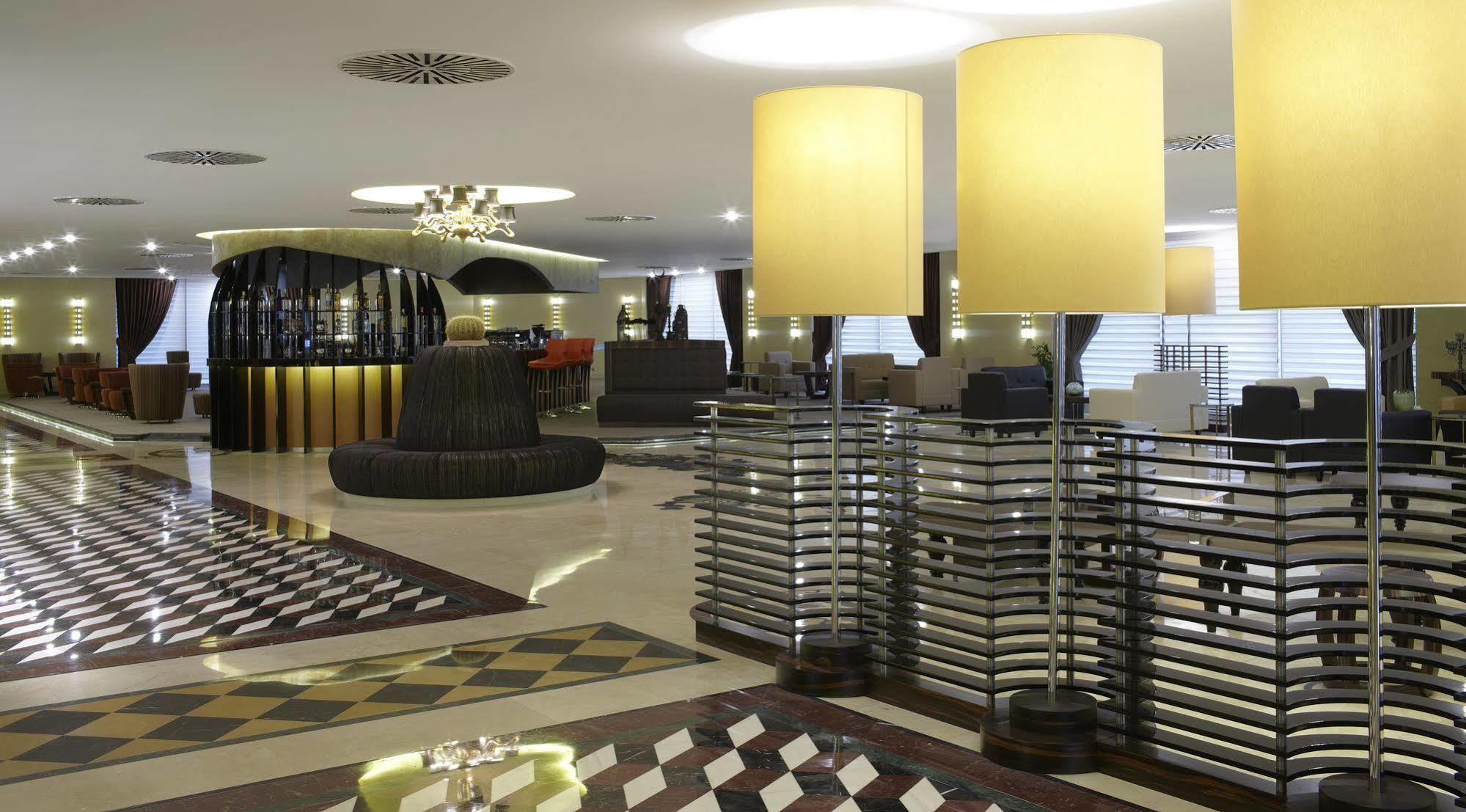 Istanbul Gonen Hotel Extérieur photo Lobby