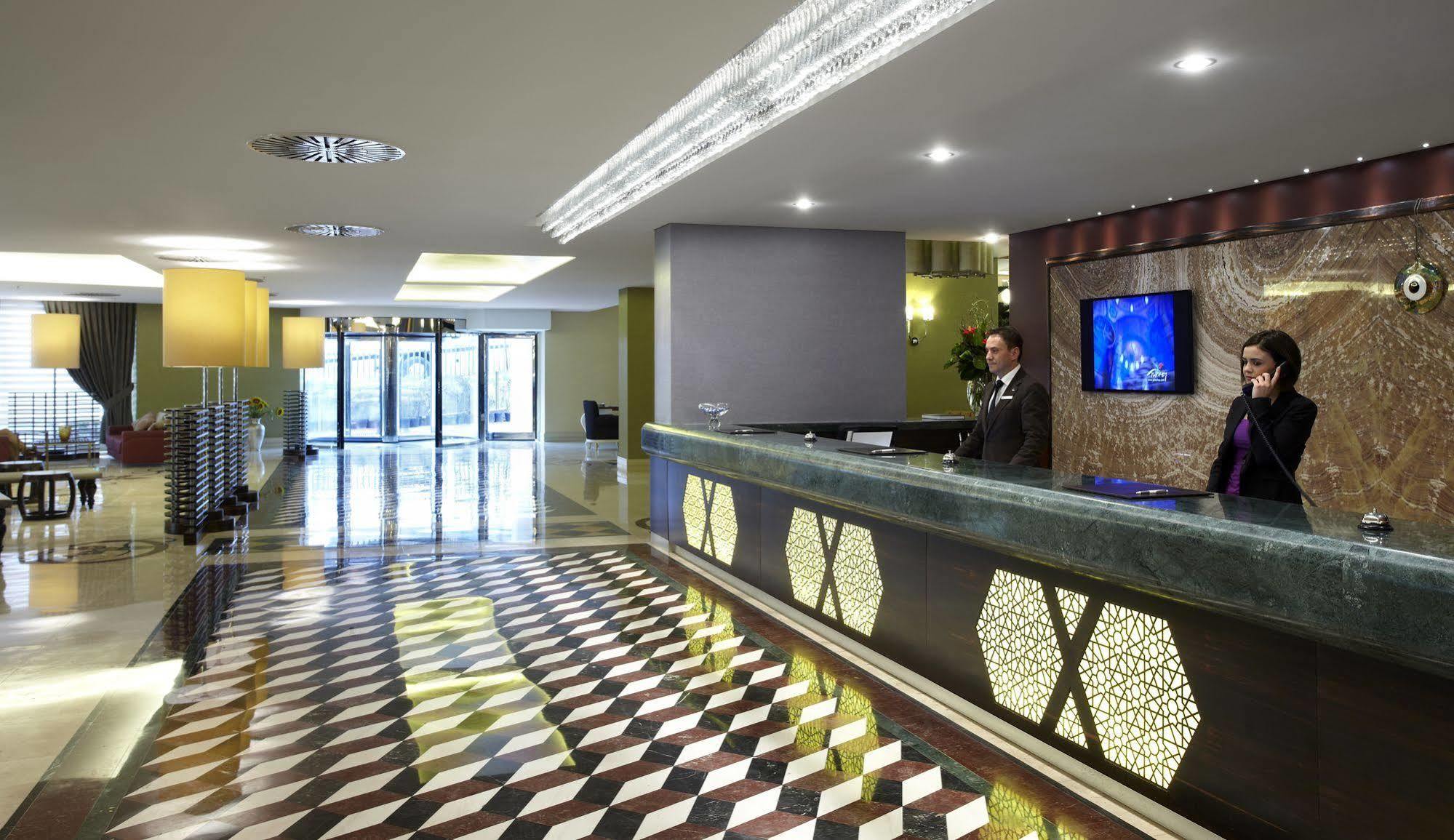 Istanbul Gonen Hotel Extérieur photo Lobby