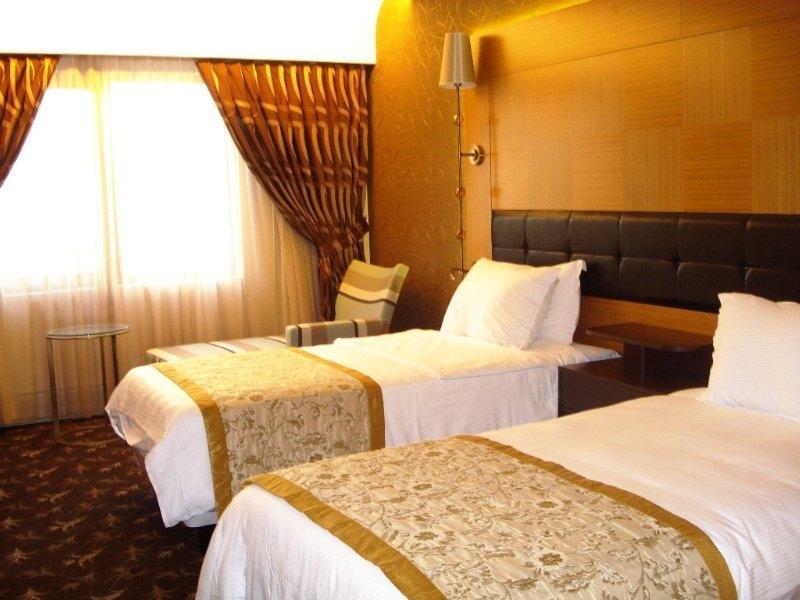 Istanbul Gonen Hotel Extérieur photo A room at the hotel